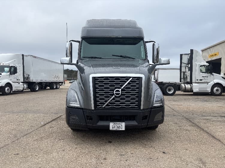 2020 Volvo VNL 760 — photo 2
