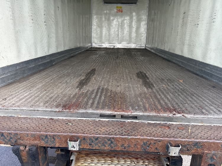 2020 Hino 268 — photo 10