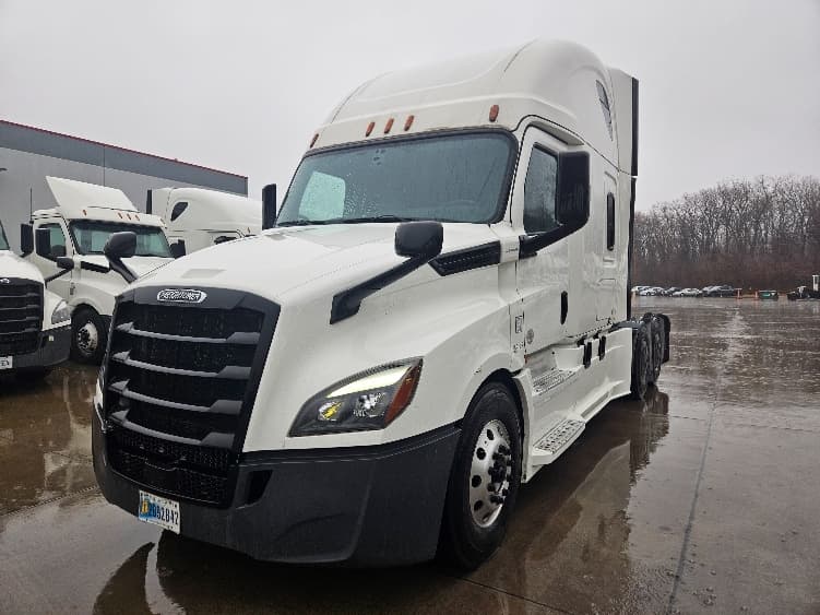 2020 Freightliner Cascadia — photo 3