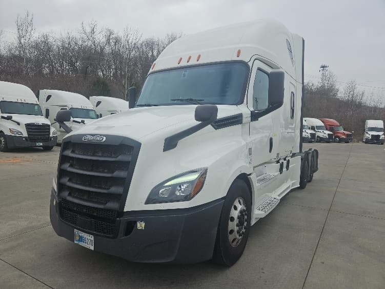 2020 Freightliner Cascadia — photo 3