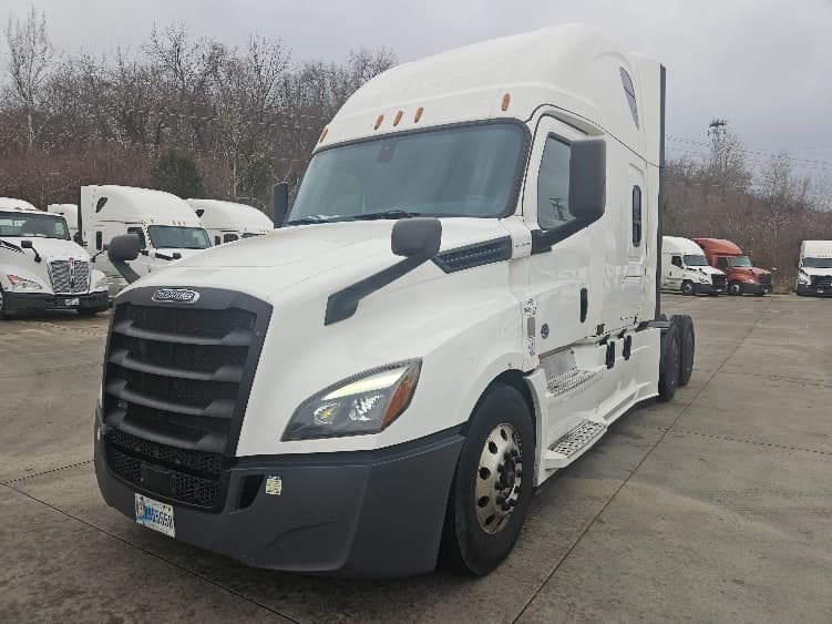2020 Freightliner Cascadia — photo 3
