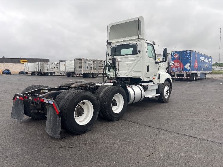 2020 International LT — photo 7