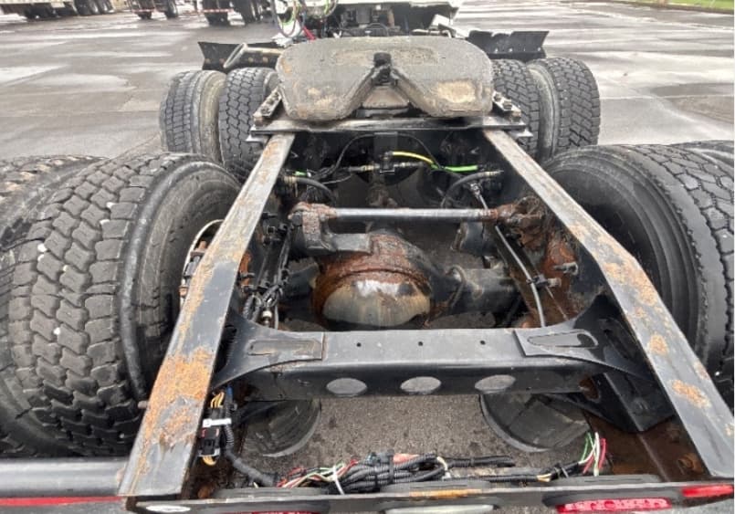 2020 International LT — photo 6