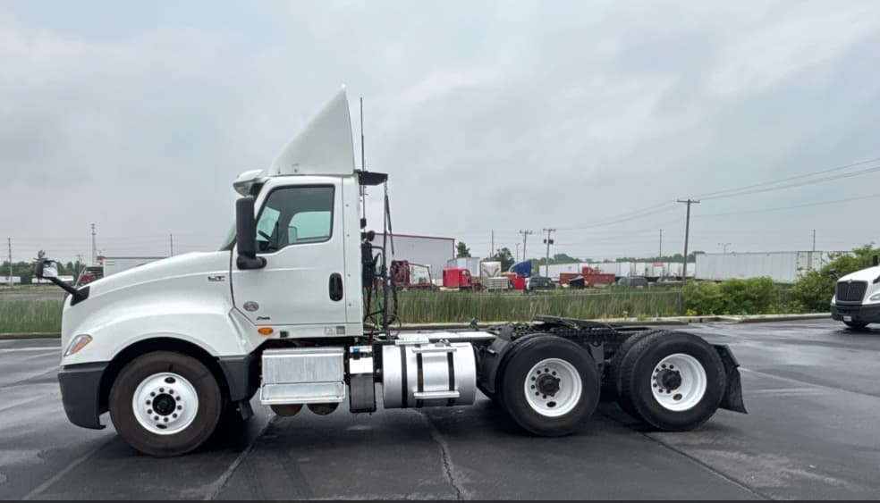 2020 International LT — photo 4