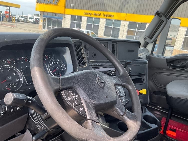 2020 International LT — photo 10