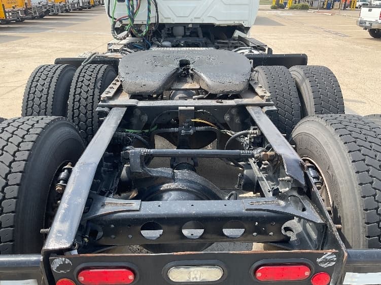 2020 International LT — photo 6