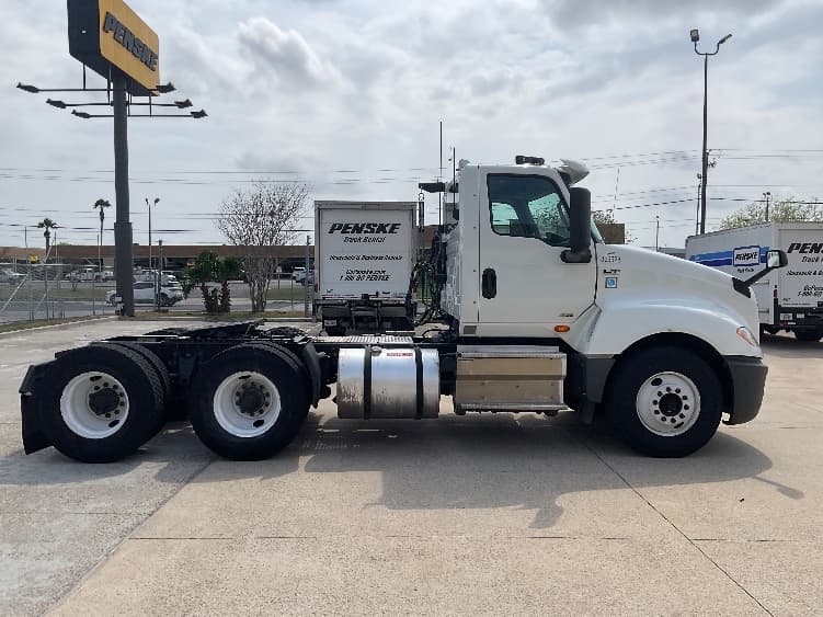 2020 International LT — photo 8