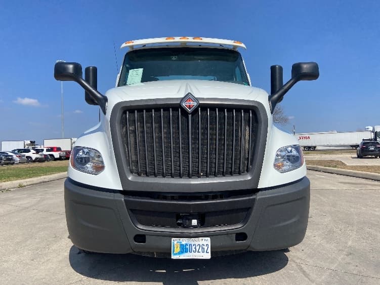 2020 International LT — photo 2