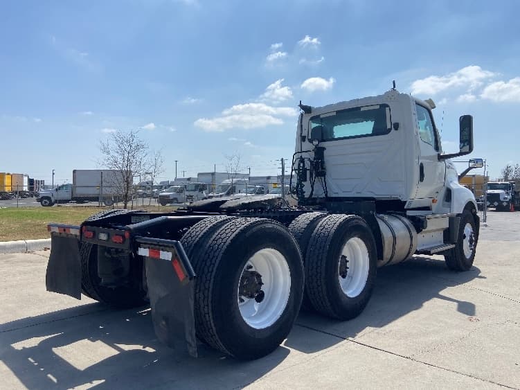 2020 International LT — photo 7