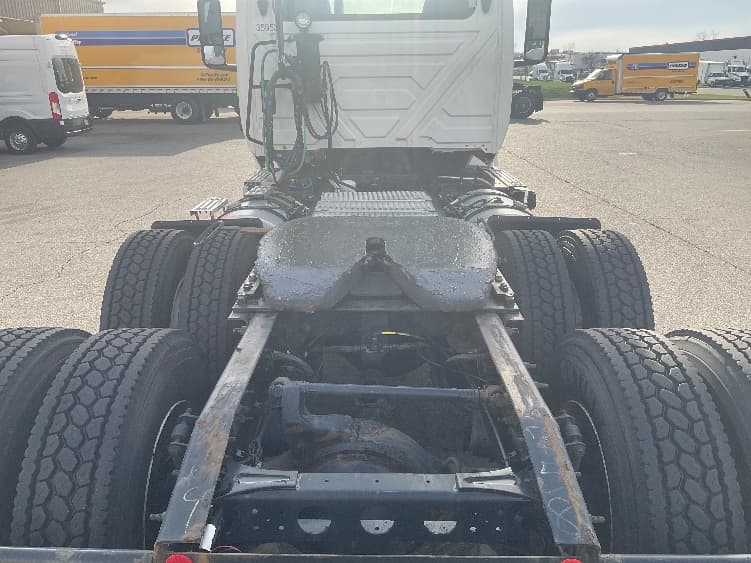 2020 International LT — photo 6