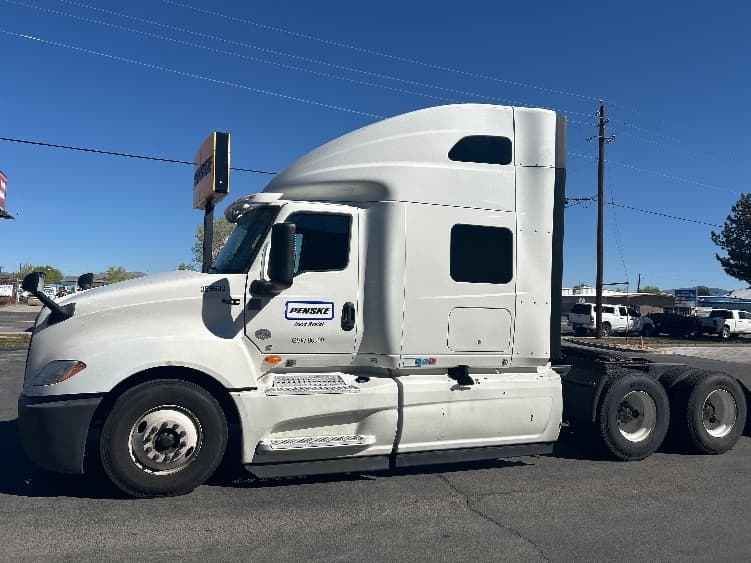 2020 International LT — photo 4