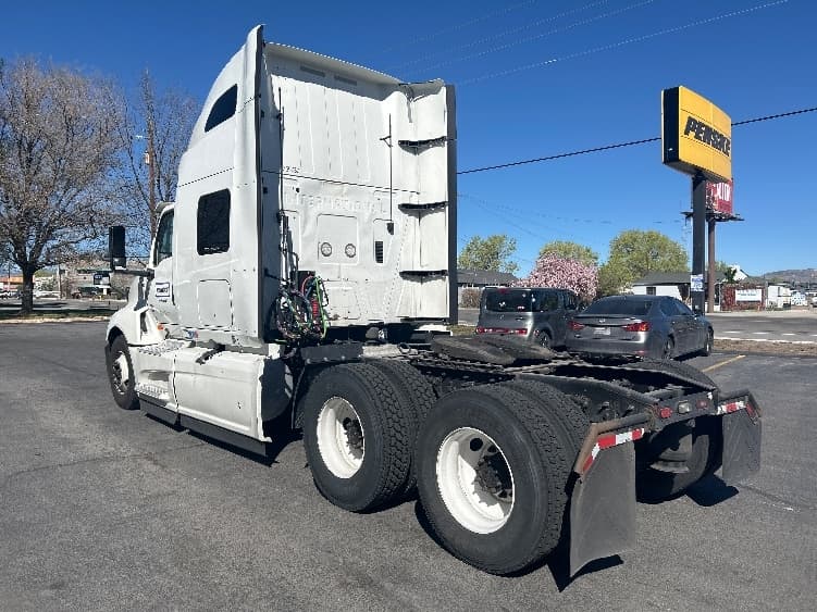 2020 International LT — photo 5