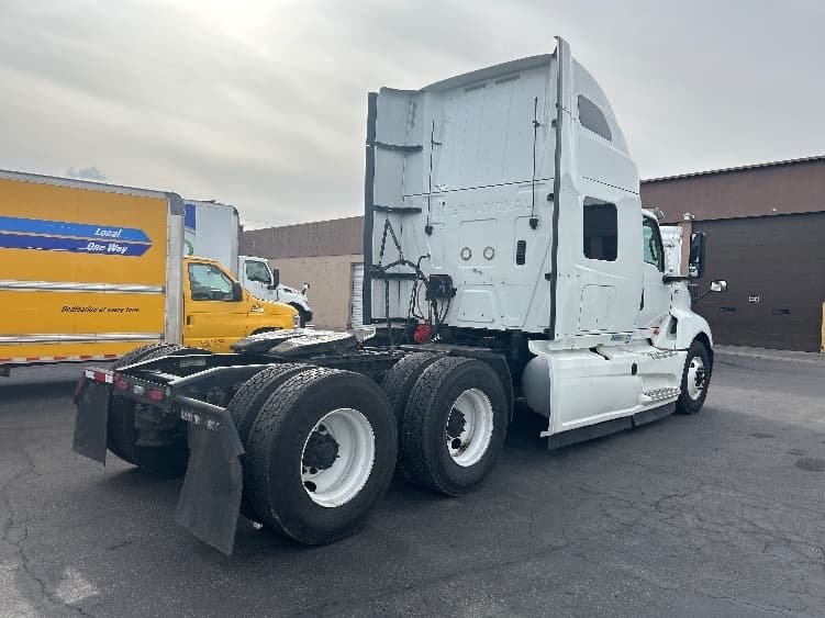 2020 International LT — photo 7