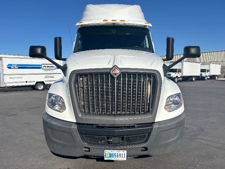 2020 International LT — photo 2