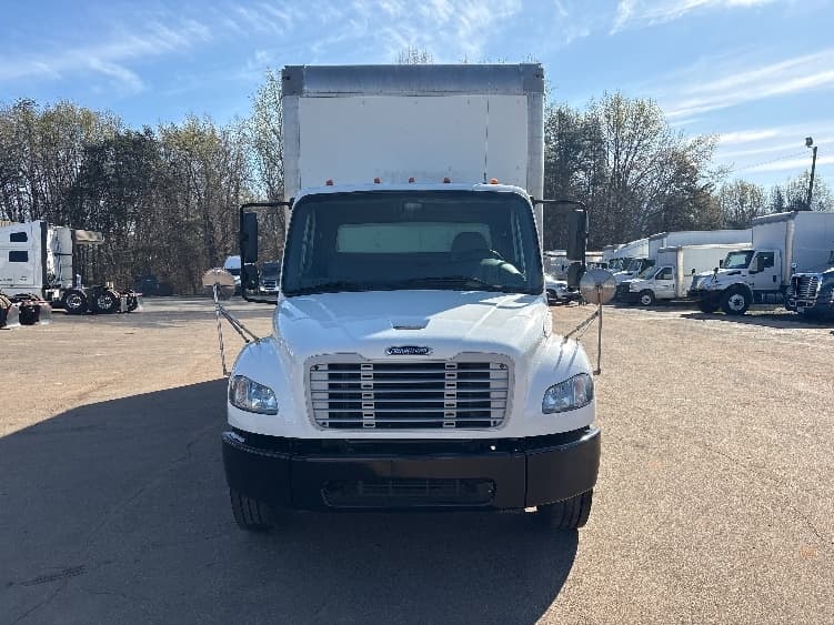 2020 Freightliner M2 106 — photo 2