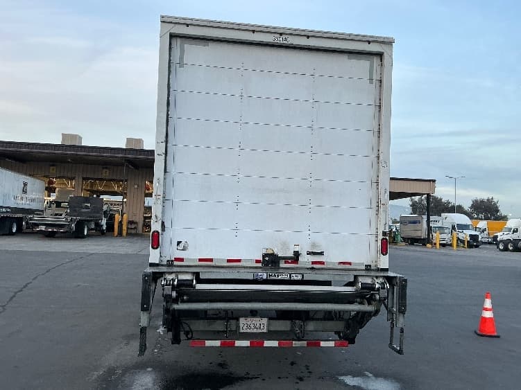 2021 Freightliner M2 106 — photo 7