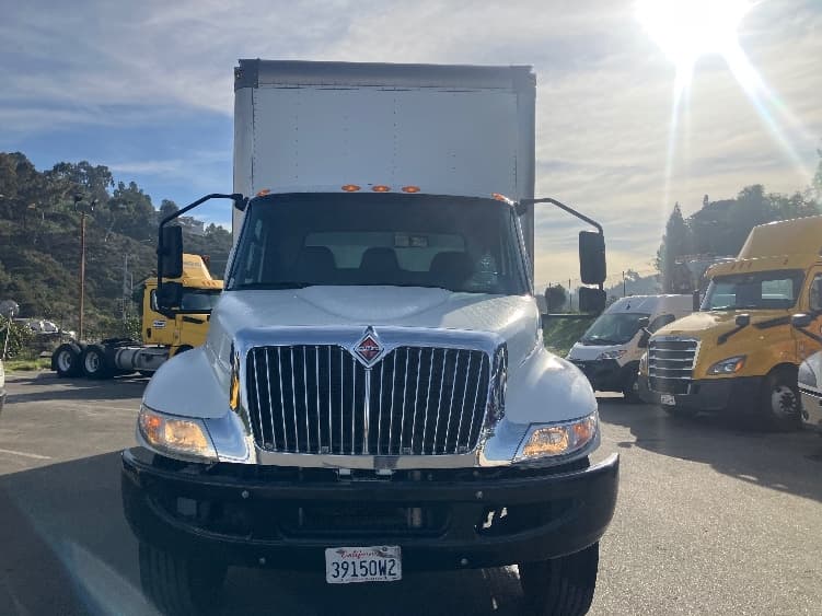 2020 International MV — photo 2