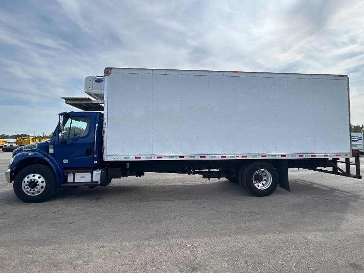 2020 Freightliner M2 106 — photo 4