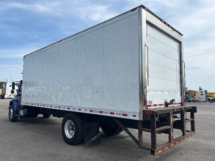 2020 Freightliner M2 106 — photo 6