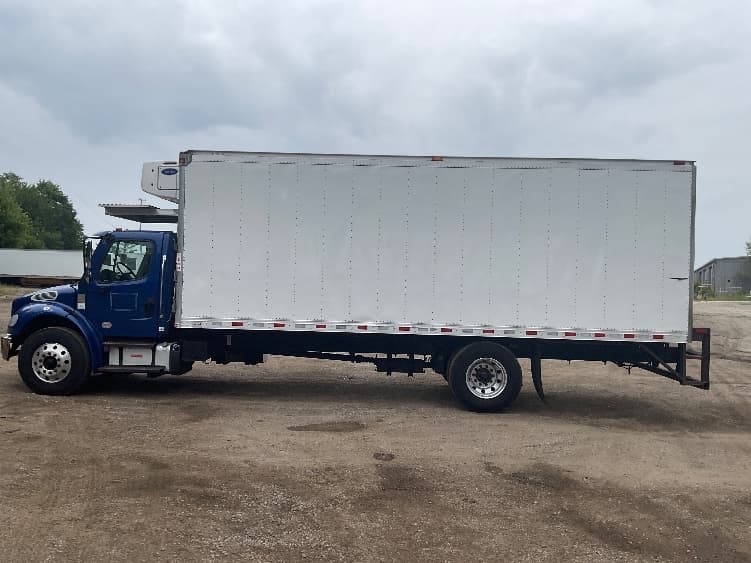2020 Freightliner M2 106 — photo 4