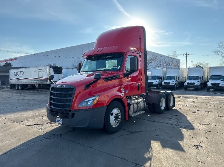 2020 Freightliner Cascadia — photo 3