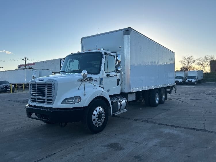 2020 Freightliner M2 112 — photo 3