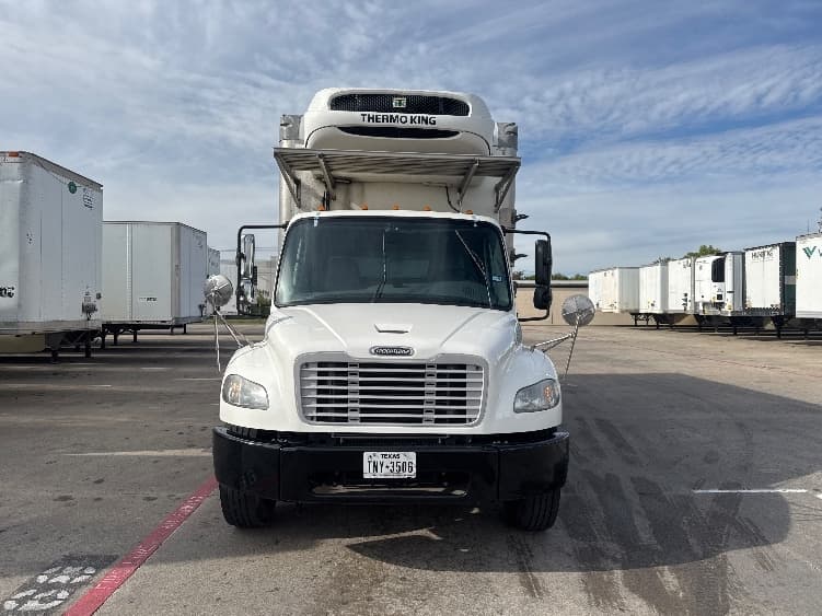 2020 Freightliner M2 106 — photo 2