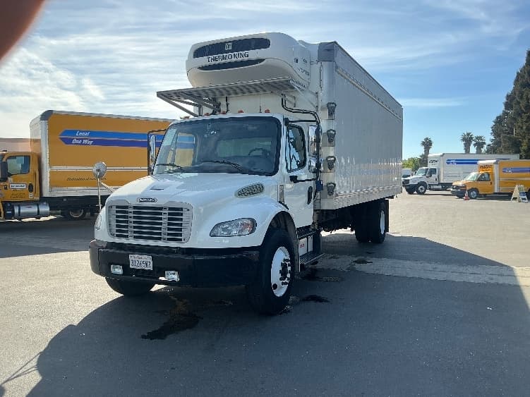 2020 Freightliner M2 106 — photo 3