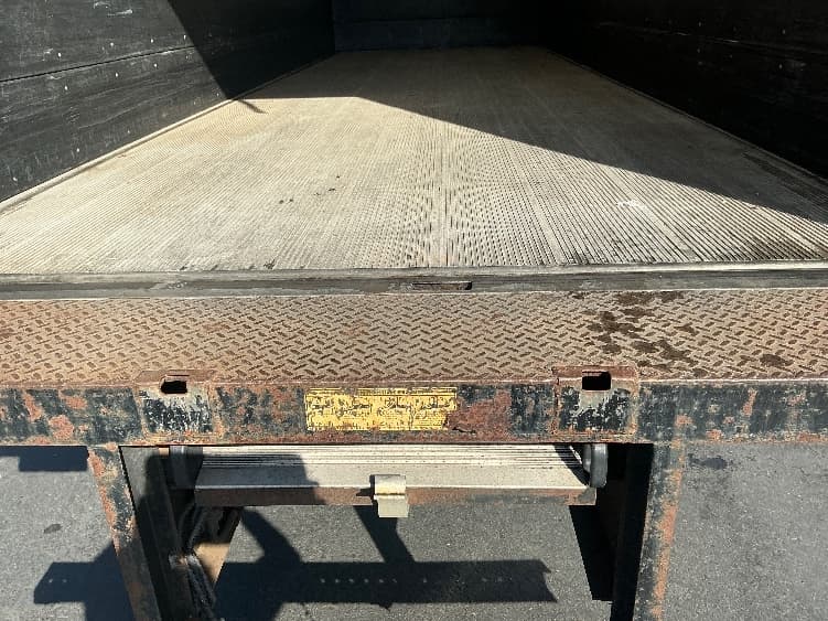 2020 Freightliner M2 106 — photo 9