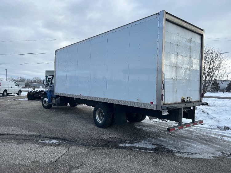 2020 Freightliner M2 106 — photo 6