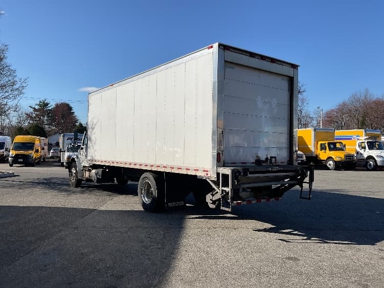 2020 Freightliner M2 106 — photo 6
