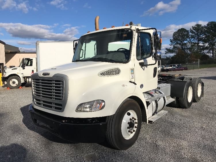 2020 Freightliner M2 112 — photo 3