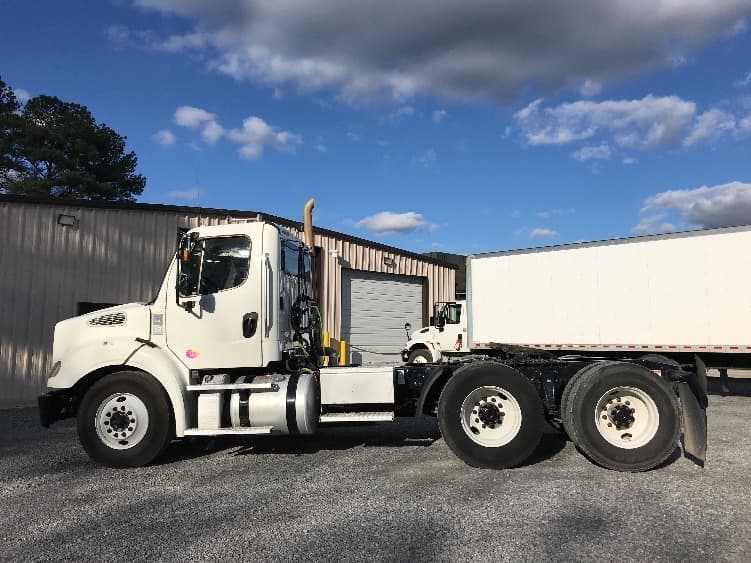 2020 Freightliner M2 112 — photo 4