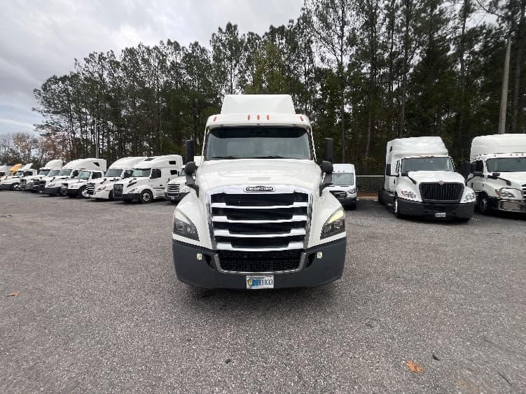 2020 Freightliner in Pensacola, FL — photo 2