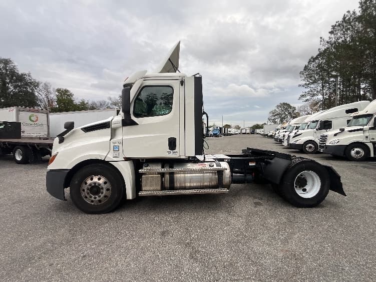 2020 Freightliner in Pensacola, FL — photo 4