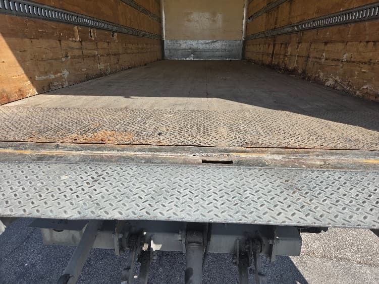 2020 Freightliner M2 112 — photo 10