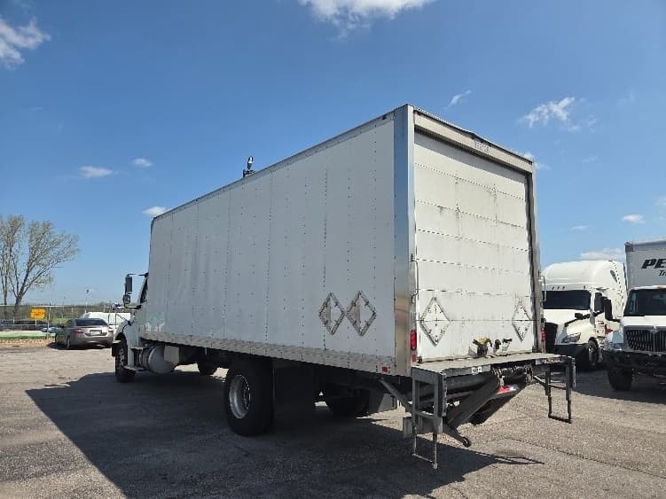 2020 Freightliner M2 112 — photo 6