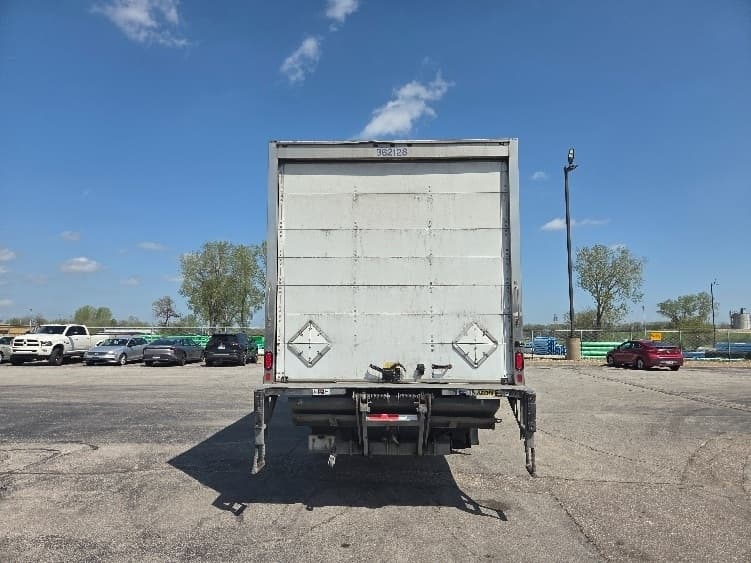 2020 Freightliner M2 112 — photo 7