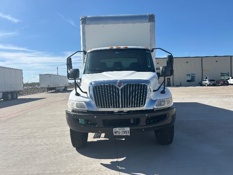 2020 International MV — photo 2