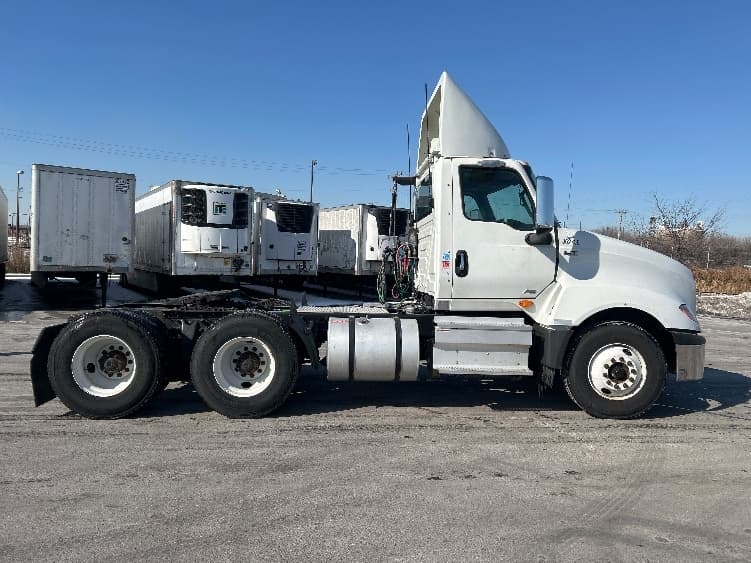 2020 International LT — photo 8