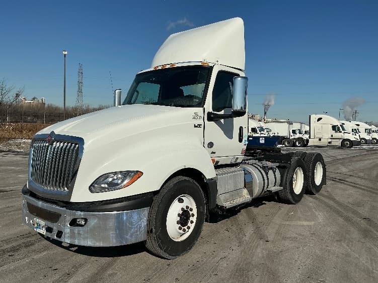 2020 International LT — photo 3