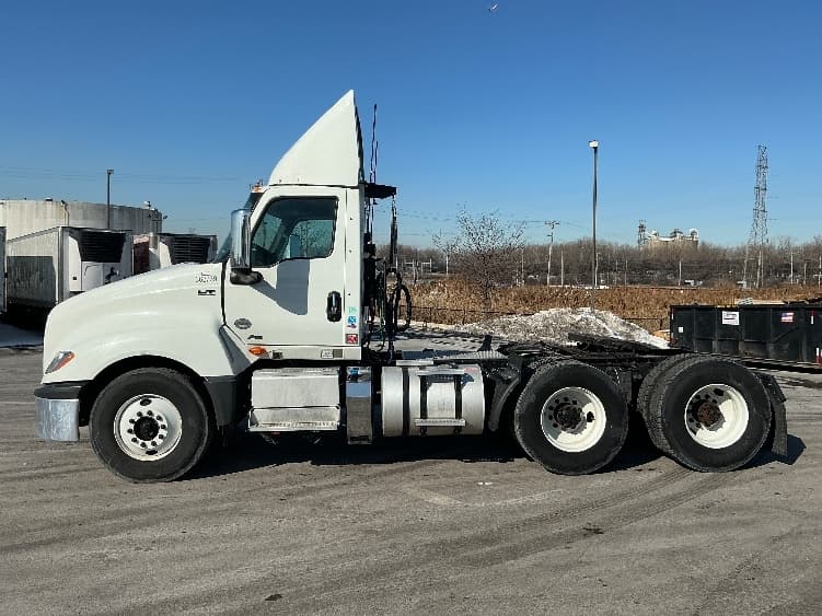 2020 International LT — photo 4