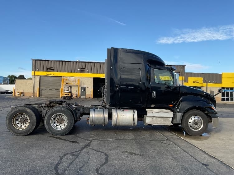 2020 International LT — photo 8