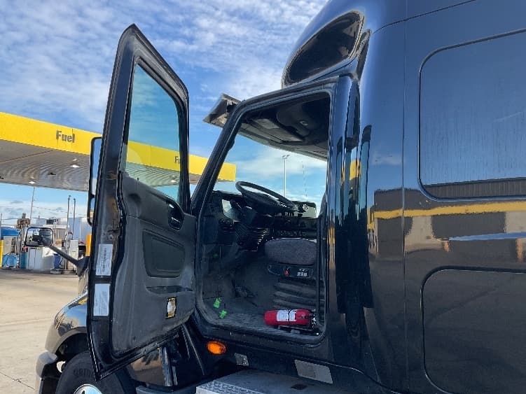 2020 International LT — photo 9