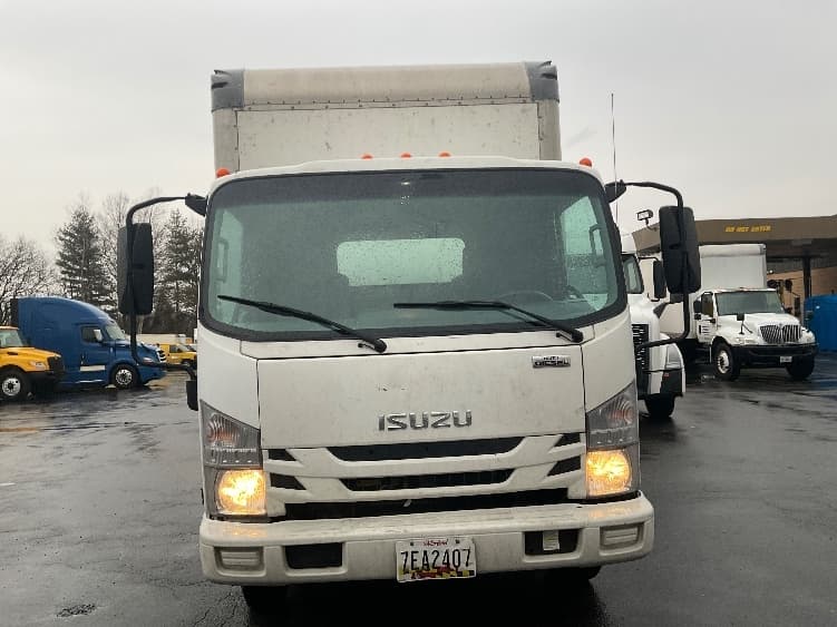 2020 Isuzu NPR — photo 2