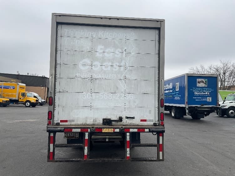 2020 Isuzu NPR — photo 7