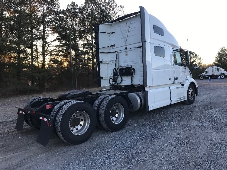 2020 Volvo VNL 760 — photo 7