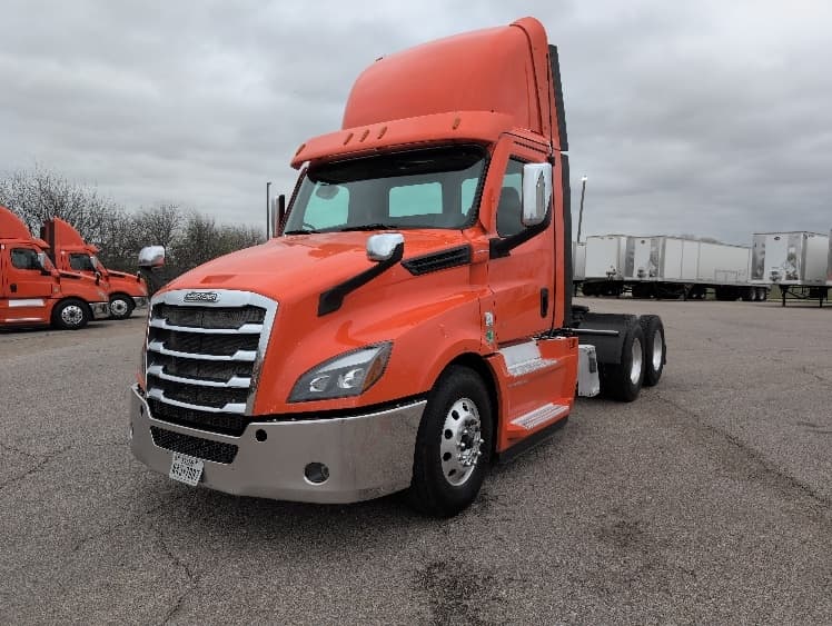 2020 Freightliner Cascadia — photo 3