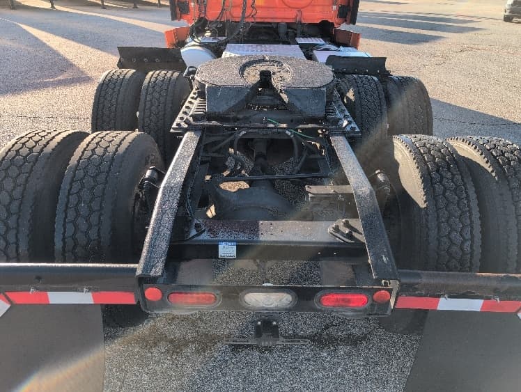 2020 Freightliner Cascadia — photo 6