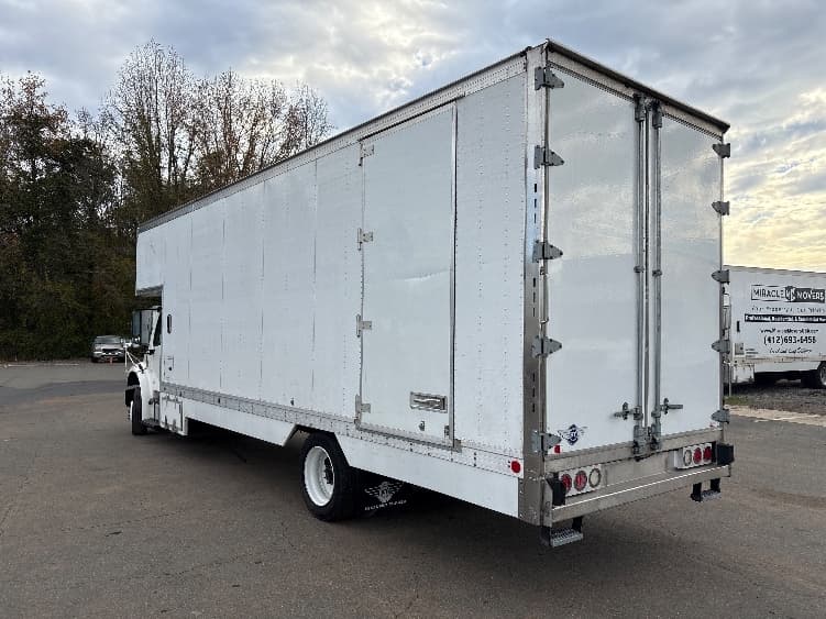 2020 Freightliner M2 106 — photo 6